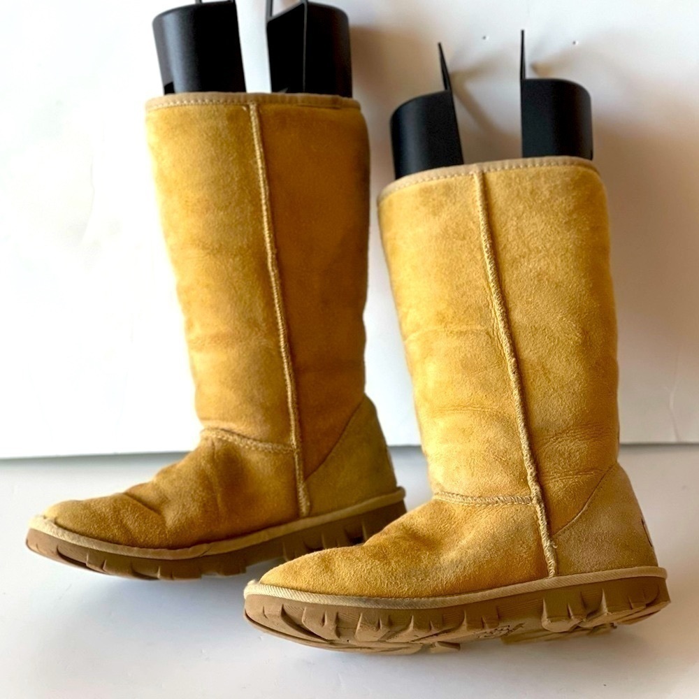 UGG Women's Brown Tall Boots Sheepskin Suede F8005H, Sz W6